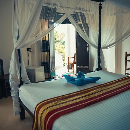 Bisandu Guesthouse Mirissa Ngoại thất bức ảnh