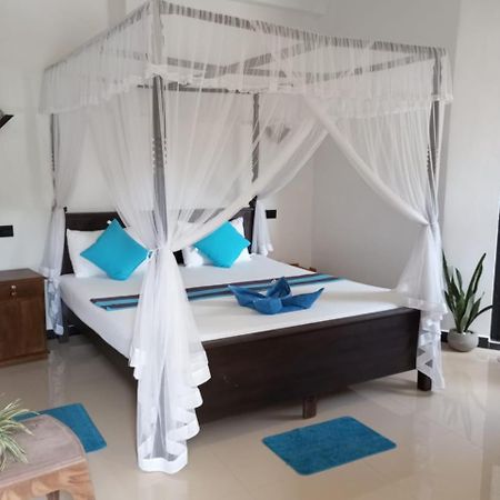 Bisandu Guesthouse Mirissa Ngoại thất bức ảnh
