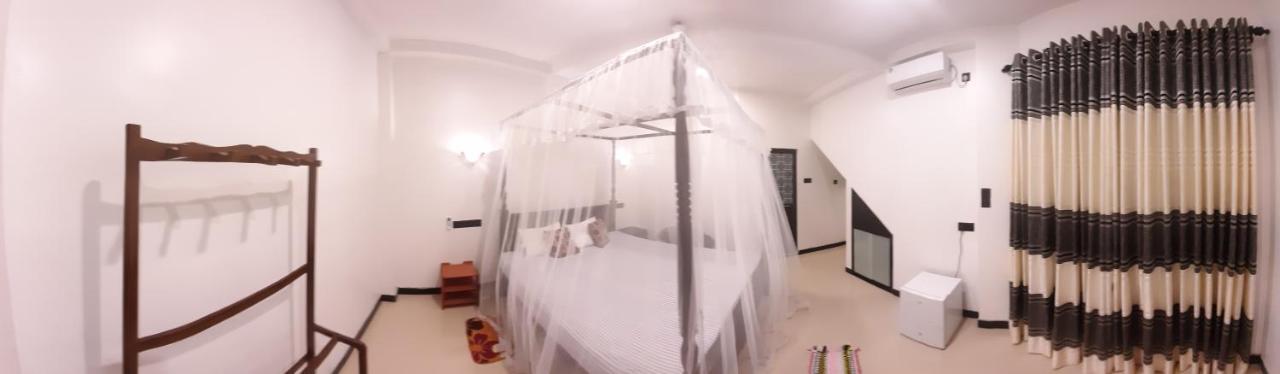 Bisandu Guesthouse Mirissa Ngoại thất bức ảnh