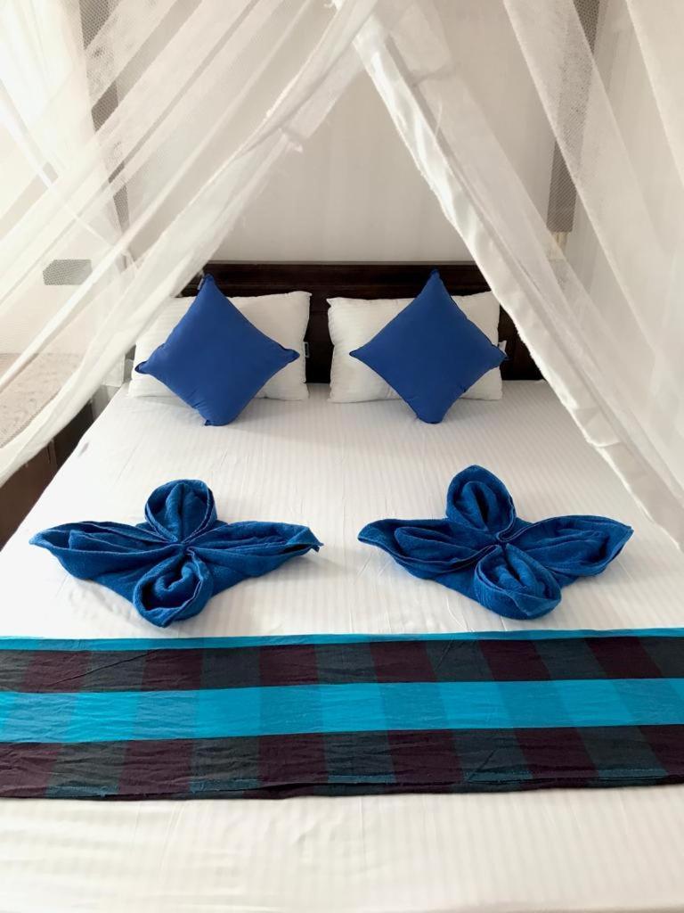 Bisandu Guesthouse Mirissa Phòng bức ảnh
