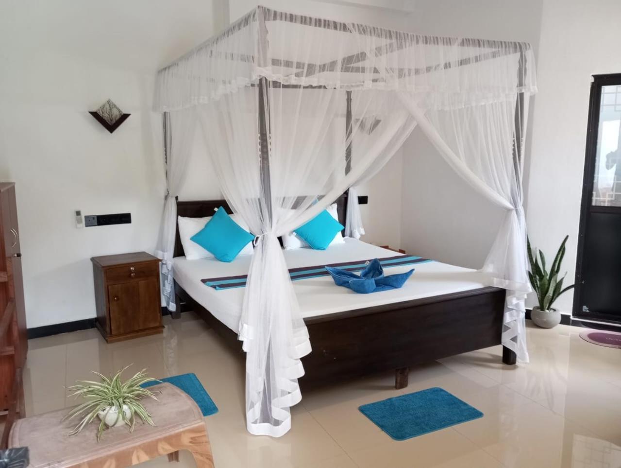 Bisandu Guesthouse Mirissa Ngoại thất bức ảnh