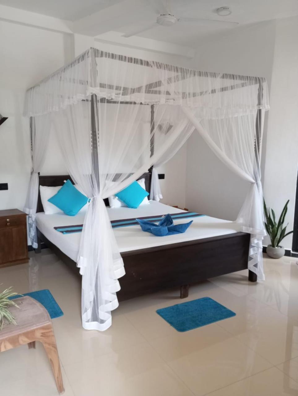 Bisandu Guesthouse Mirissa Ngoại thất bức ảnh