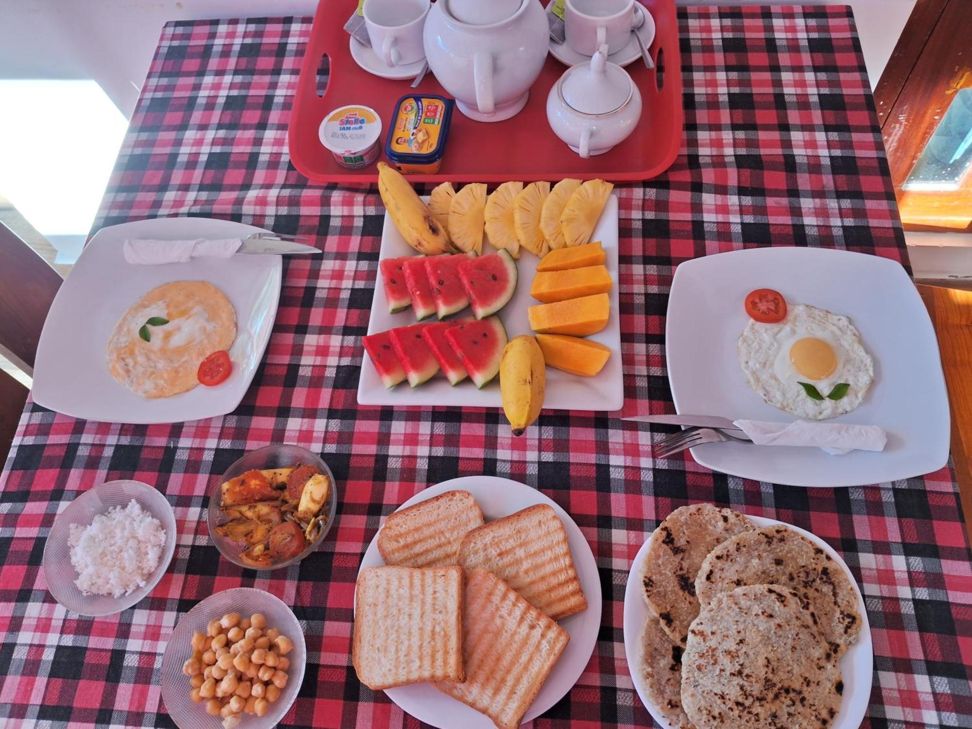 Bisandu Guesthouse Mirissa Ngoại thất bức ảnh