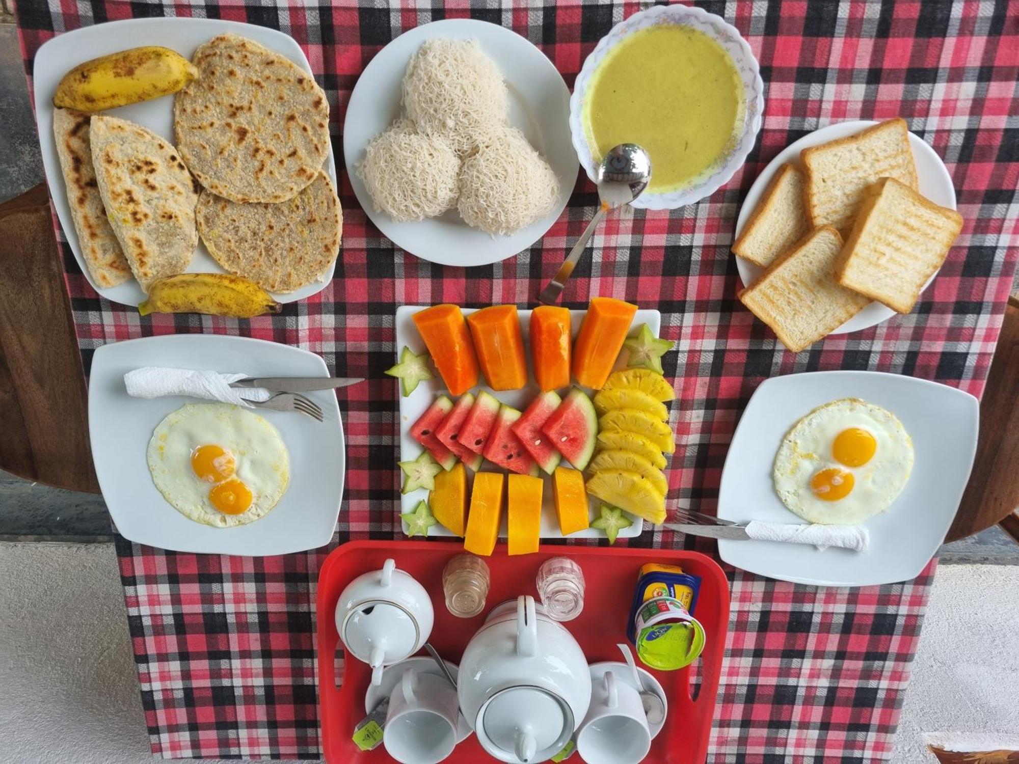 Bisandu Guesthouse Mirissa Ngoại thất bức ảnh
